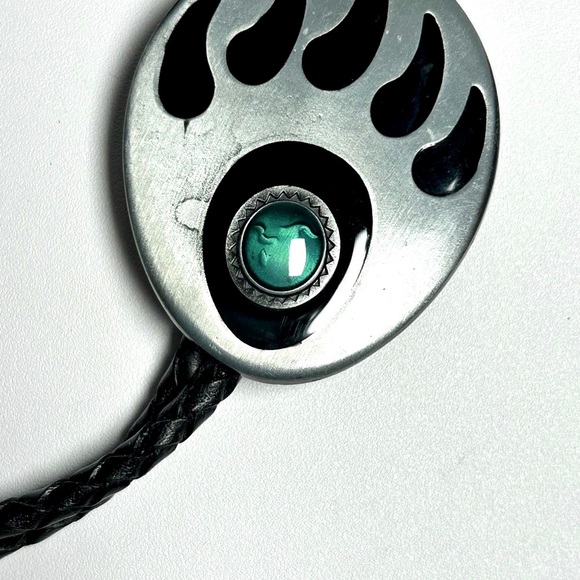 Southwestern Design Faux Turquoise Bear Claw Bolo Tie Silver Tone Black Enamel - Picture 5 of 9